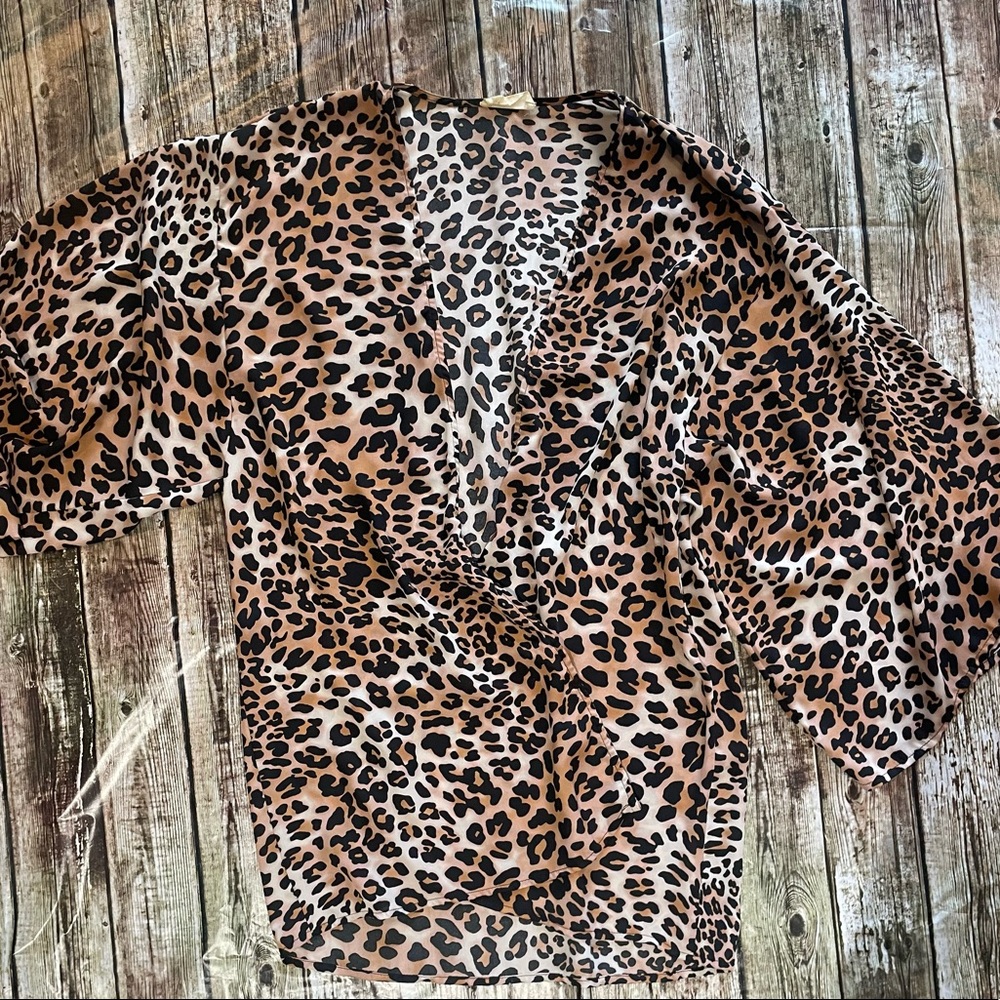 Leopard Size large